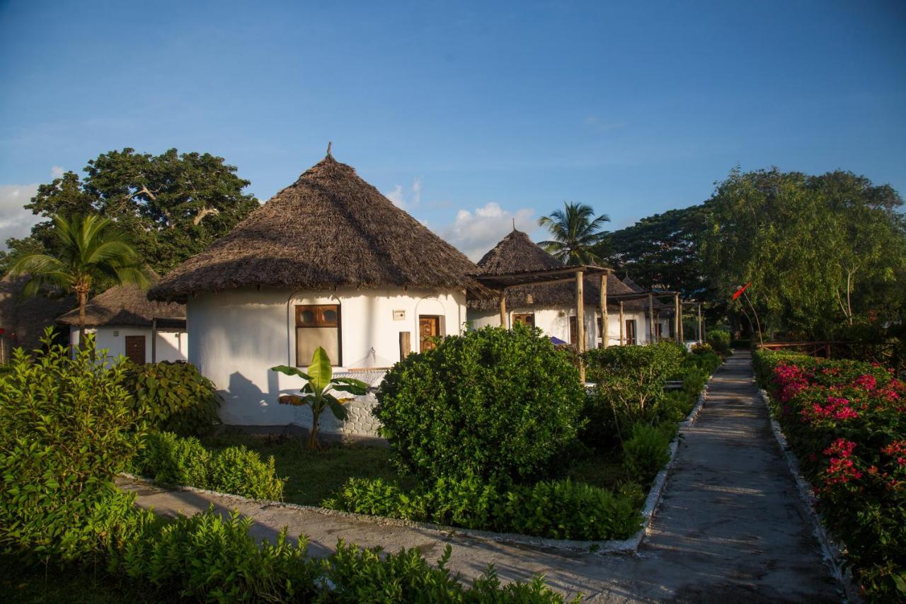 Antonio Beach Tree House Hotel & Spa Uroa Exterior photo