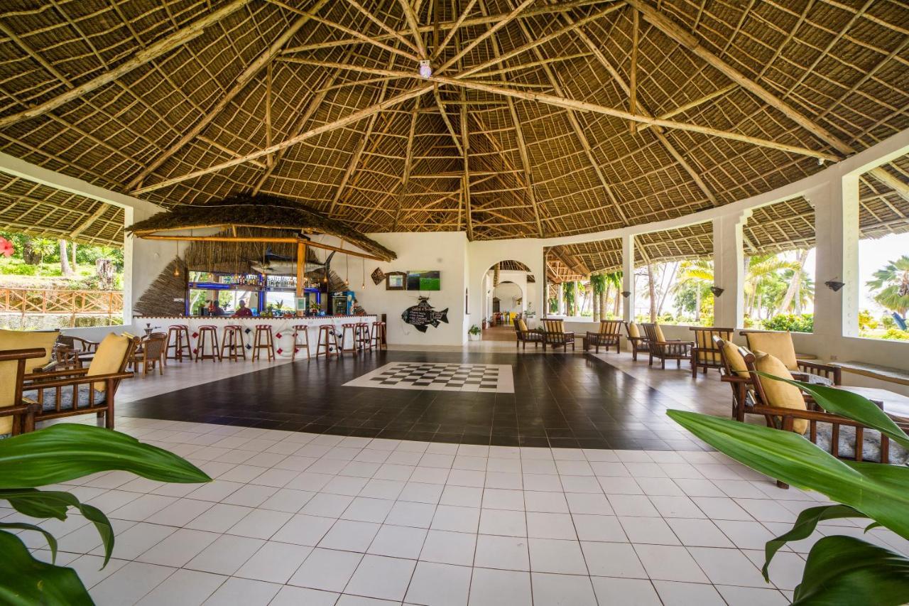 Antonio Beach Tree House Hotel & Spa Uroa Exterior photo