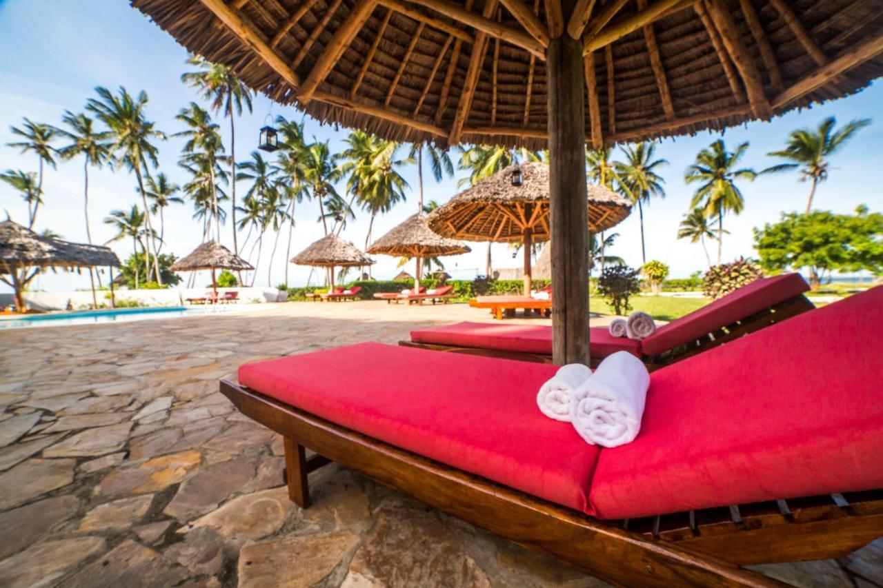 Antonio Beach Tree House Hotel & Spa Uroa Exterior photo