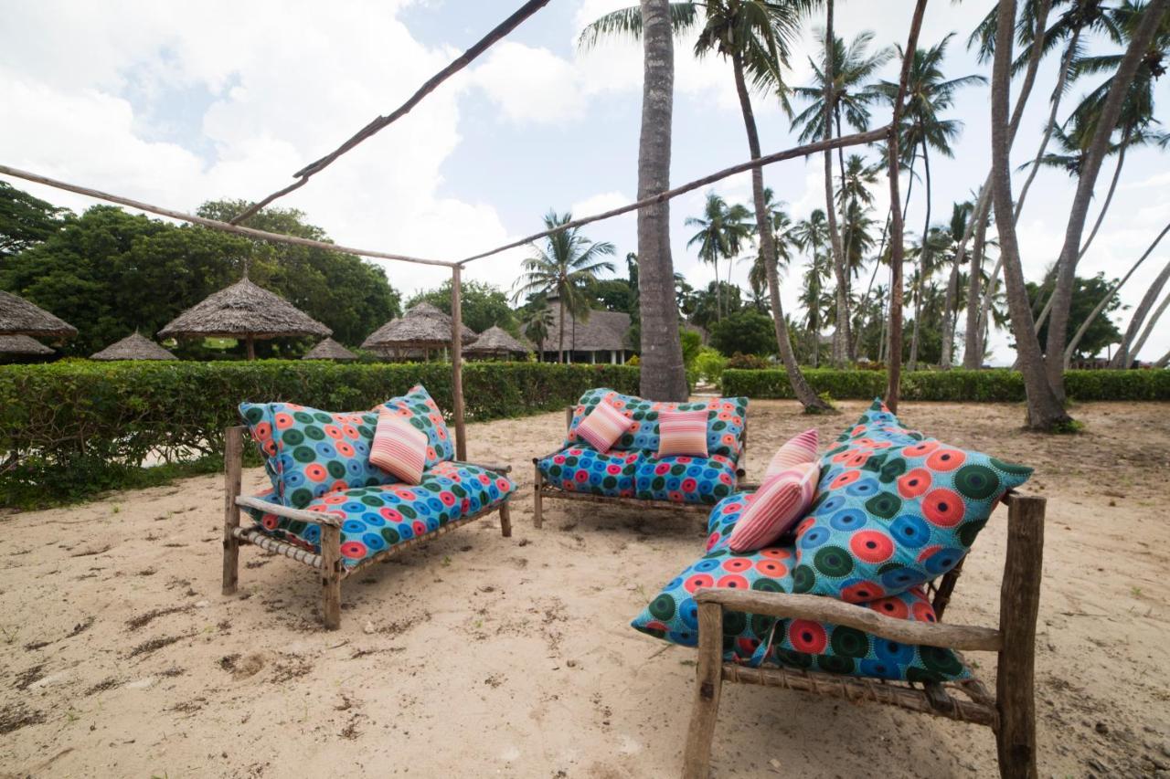 Antonio Beach Tree House Hotel & Spa Uroa Exterior photo