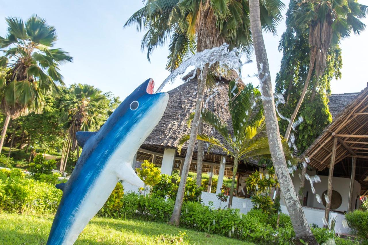 Antonio Beach Tree House Hotel & Spa Uroa Exterior photo