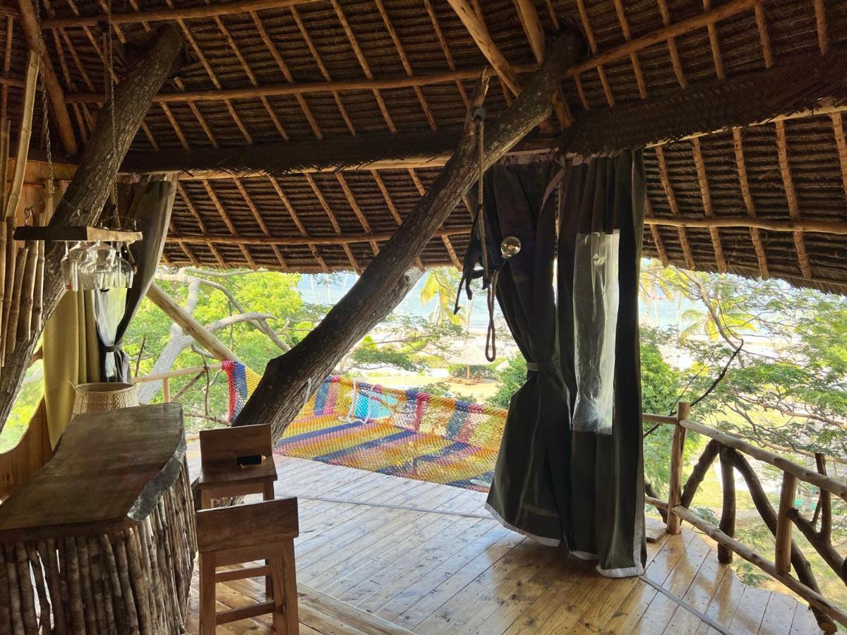 Antonio Beach Tree House Hotel & Spa Uroa Exterior photo